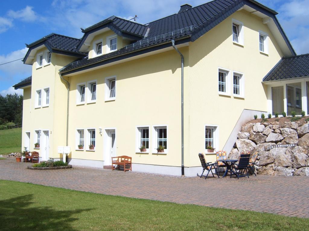Ferienwohnung Mastiaux Mirbach المظهر الخارجي الصورة